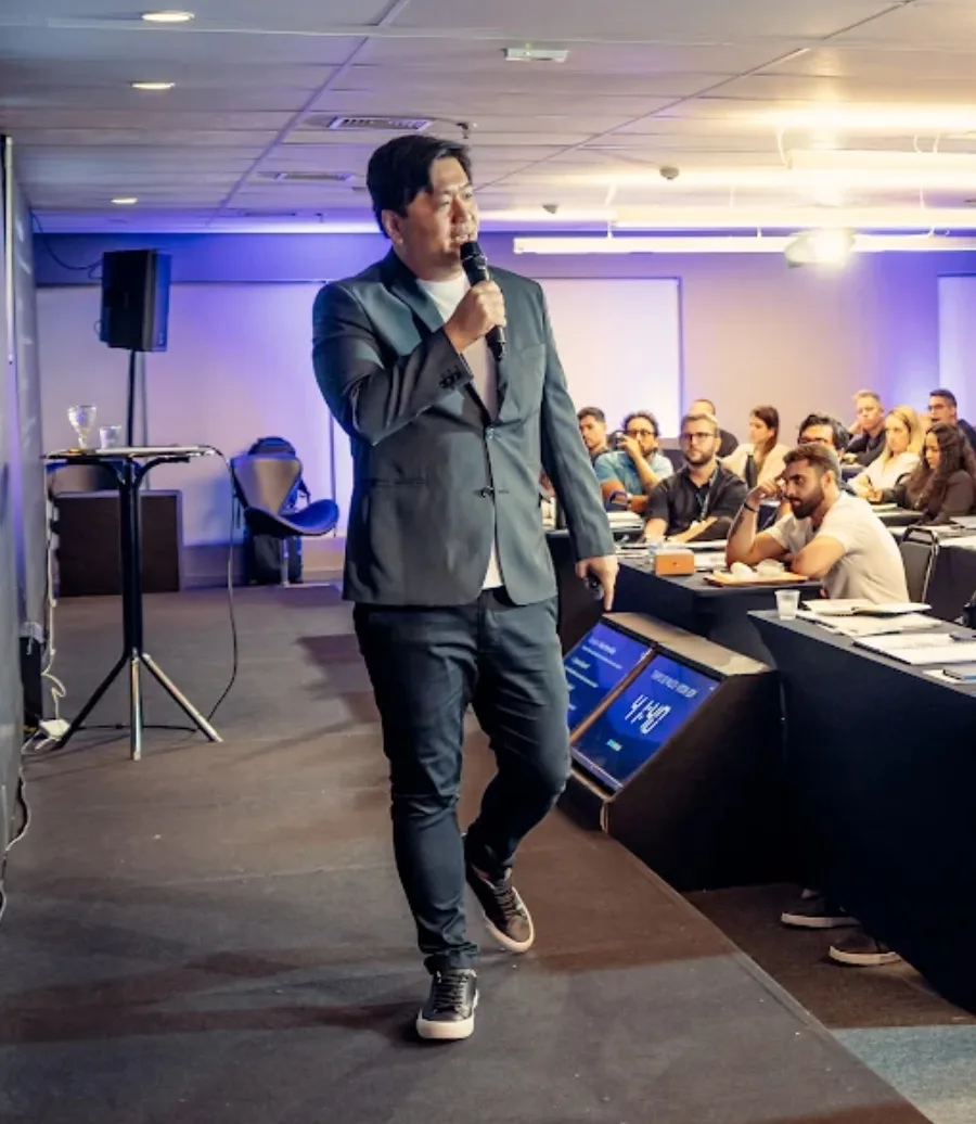 Vitor Kosaka — Estrategista de Recorrência